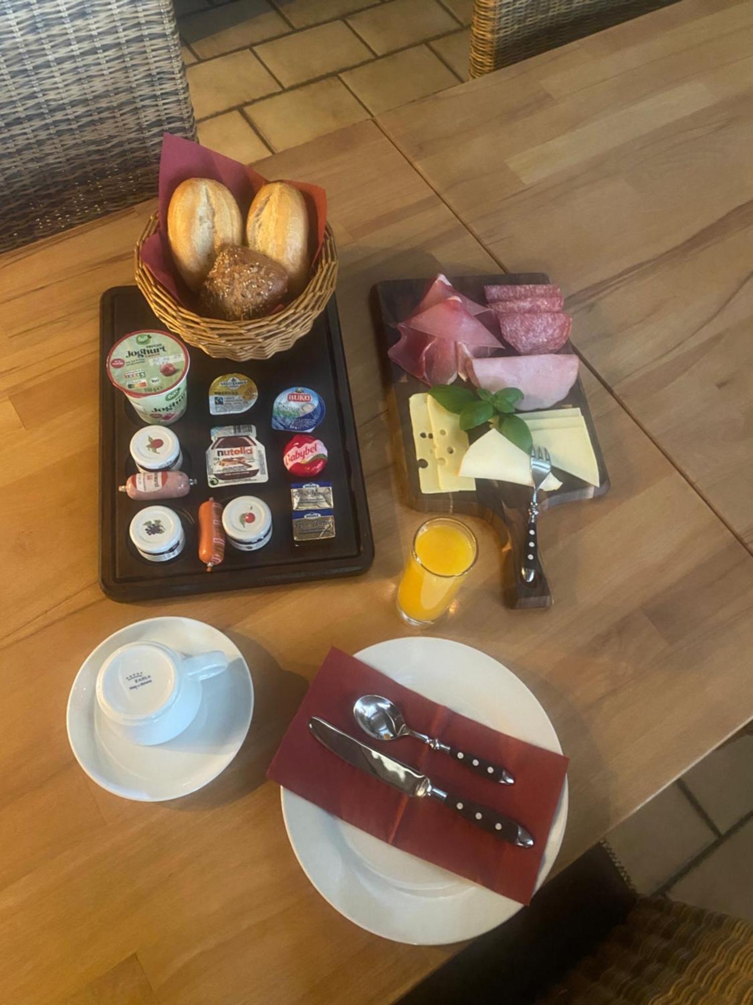 Wirtshaus Am Niederntor Hotel บลอมแบร์ก ภายนอก รูปภาพ